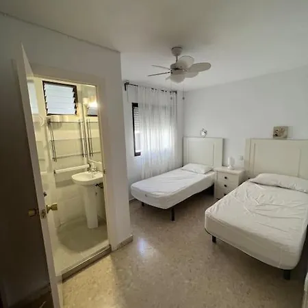 Apartamento En La Carihuela * Torremolinos